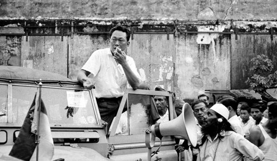 Lee Kuan Yew campaigns