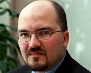 Mark Textor advised the Turnbull Liberals that “The sum of a more centrist approach outweighs any alleged marginal loss of so-called base voters.”